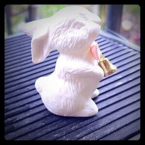 Vintage white porcelain "Thumper"